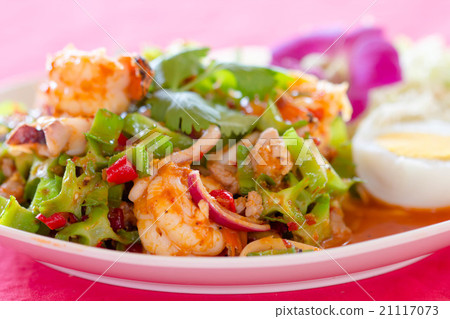 Spicy shrimp salad for thai food 21117073