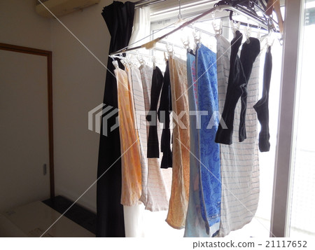 房間乾洗衣服 房間乾洗衣服 21117652
