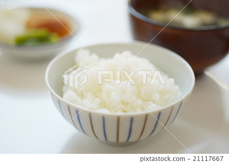 日本米白米飯味噌湯泡菜粗蒸汽白背日本料理 日本米白米飯味噌湯泡菜粗蒸汽白背日本料理 21117667