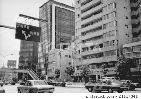 Tokyo Shibuya Aoyama street (Showa 48) 21117841