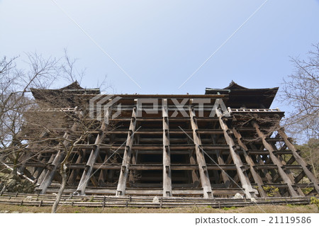 The main hall under the stage of Kiyomizudera 21119586