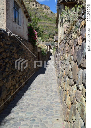 Olant Ty Tambo back road and scenery of ruins 21124906