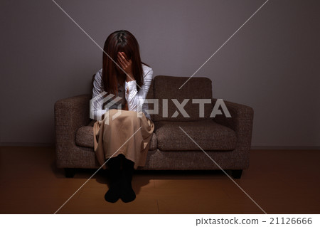 Troubling women Troubling women 21126666