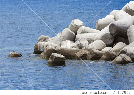 concrete block breakwater hit the atlantic waves concrete block breakwater hit the atlantic waves 21127992