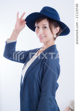 Female portrait 21128586