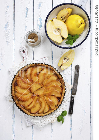 Quince Tart 21130668