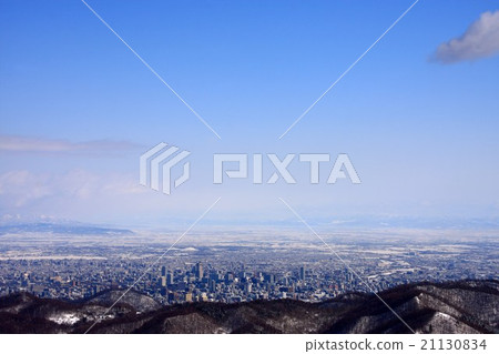 在冬天從山谷看到的札幌市區和石狩平原 在冬天從山谷看到的札幌市區和石狩平原 21130834