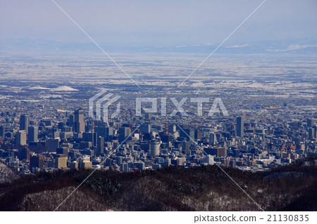 在冬天從山谷看到的札幌市區和石狩平原 在冬天從山谷看到的札幌市區和石狩平原 21130835