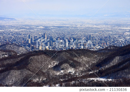 在冬天從山谷看到的札幌市區和石狩平原 在冬天從山谷看到的札幌市區和石狩平原 21130836