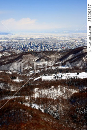在冬天從山谷看到的札幌市區和石狩平原 在冬天從山谷看到的札幌市區和石狩平原 21130837