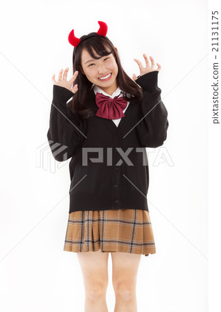 A lovely girls student who seems to have a horn of devil on the head 21131175