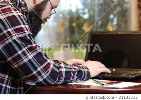male notebook work bearded male notebook work bearded 21133318