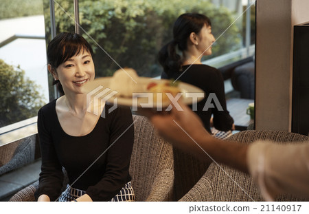 Career women who talks to clerks Career women who talks to clerks 21140917