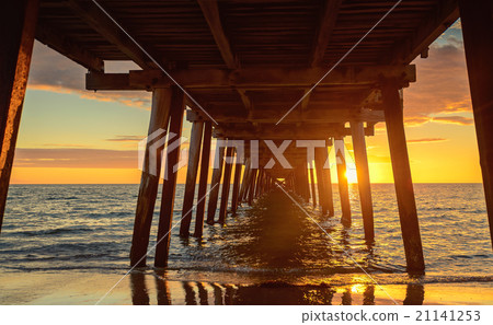Pier at sunset 21141253