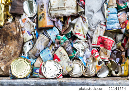 compressed aluminum cans for recycle 21141554