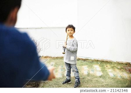 Children playing with my father 21142346