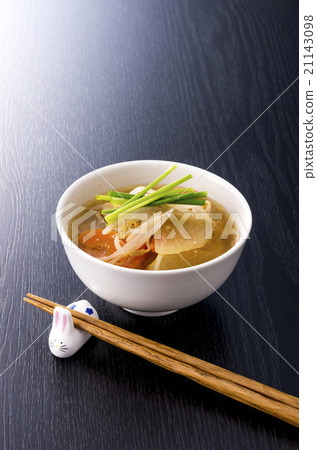 Miso soup with pork and vegetables Miso soup with pork and vegetables 21143098