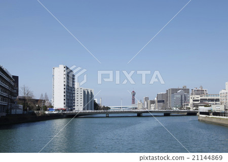 Nakagawa landscape seen from Tenjin Bentenbashi in Fukuoka city Chuo-ku 21144869