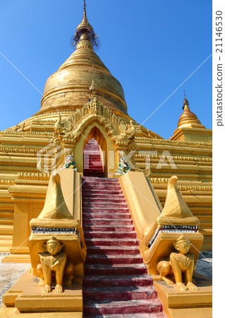 Golden pagoda in Kuthodaw temple in Mandalay 21146530