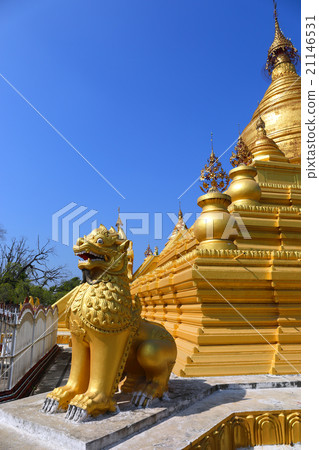 Golden pagoda in Kuthodaw temple in Mandalay 21146531