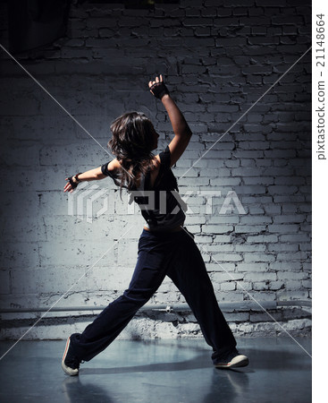 The dancer in motion The dancer in motion 21148664
