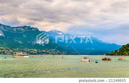 View of French Alps over Lake Annecy 21149935