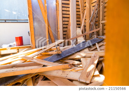 房屋拆除者重建房屋拆除建築物拆除工作木材廢料建立日本建築 21150566