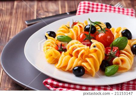 Italian food. Pasta. 21153147