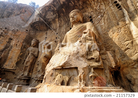 Longmen Caves Longmen Caves 21157329