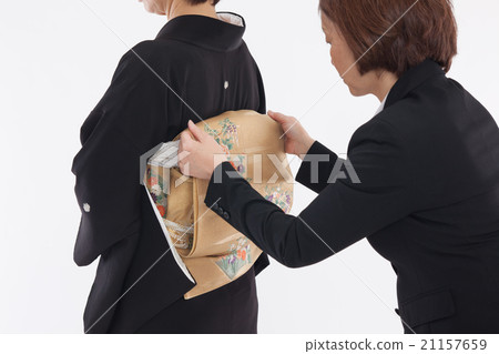 穿著袖子的女人 穿著袖子的女人 21157659
