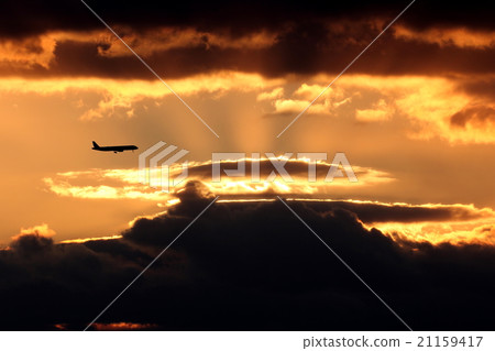 Dusk approach Dusk approach 21159417