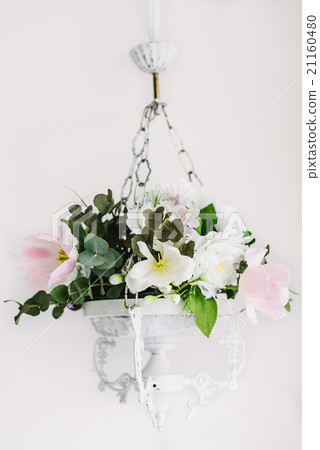 chandelier of flowers 21160480