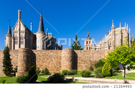 Ancient town walls, Cathedral and Episcopal Palace of Astorga Ancient town walls, Cathedral and Episcopal Palace of Astorga 21164493