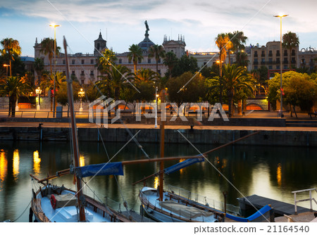 Barcelona embankment in evening Barcelona embankment in evening 21164540
