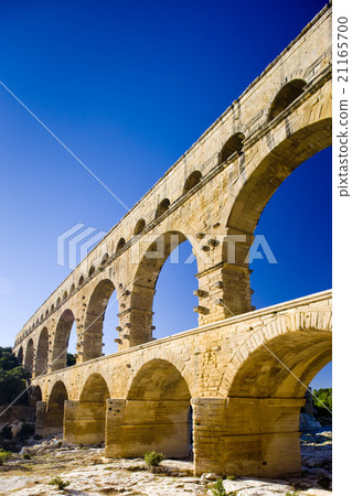 Roman aqueduct, Pont du Gard, France 21165700