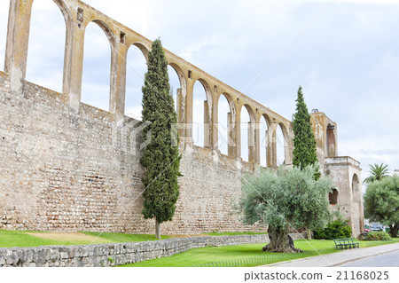 Aqueduct of Serpa, Alentejo, Portugal 21168025