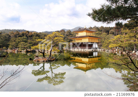 Kinkakuji in the cold weather Kinkakuji in the cold weather 21169976