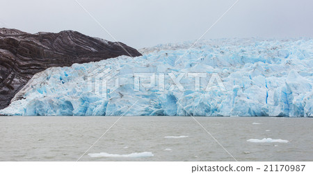 glacier grey panorama 21170987