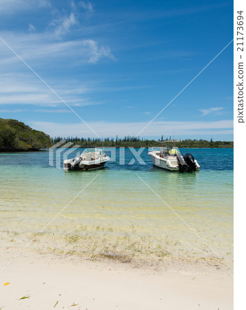 Cannemera bay (New Caledonia, IL · DE PAN) Cannemera bay (New Caledonia, IL · DE PAN) 21173694