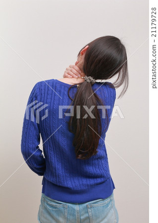 脖子僵硬 21179728