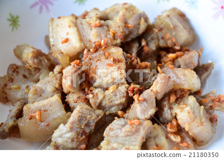 Stir-fried salt pork with garlic 21180350