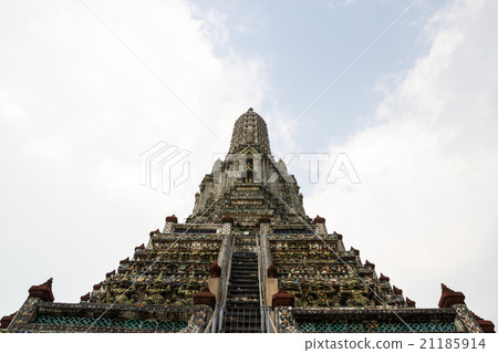 the Temple of Dawn Wat Arun 21185914