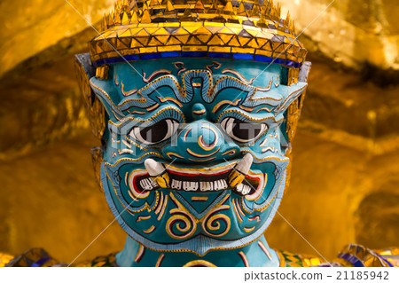 Close up face of Yak statue at the phra keaw Close up face of Yak statue at the phra keaw 21185942