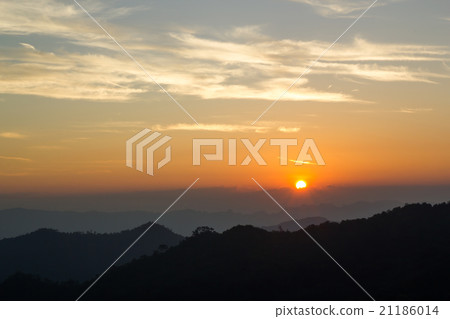 Sunrise and Silhouette Mountain at Thong Pha phum 21186014