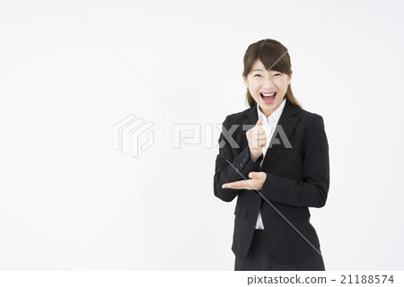 穿著西裝的迷人的微笑是一個美妙的女士“前面”Hirameki理解它似乎被說服。它解決了它。 穿著西裝的迷人的微笑是一個美妙的女士“前面”Hirameki理解它似乎被說服。它解決了它。 21188574