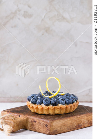 Tartlet with blueberries 21192213