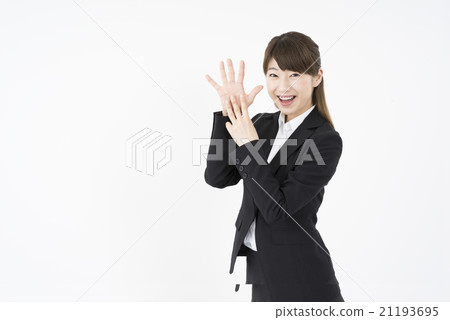 穿著西裝的迷人笑容是一個美麗而美麗的女性職業女性“8號”，八個姿勢八 21193695