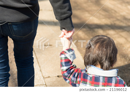 手拉手走 手拉手走 21196012