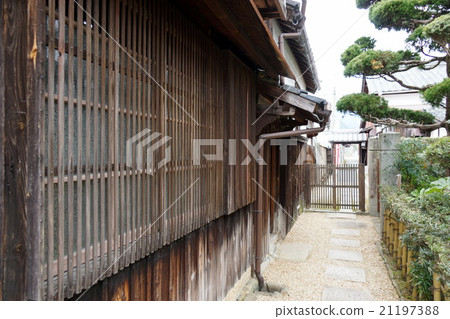 Yamaguchi City Historic Site of Tenmokutei From the back of the gate 21197388