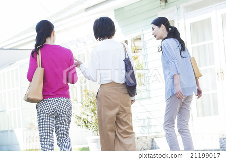 三個50年代的女性 21199017